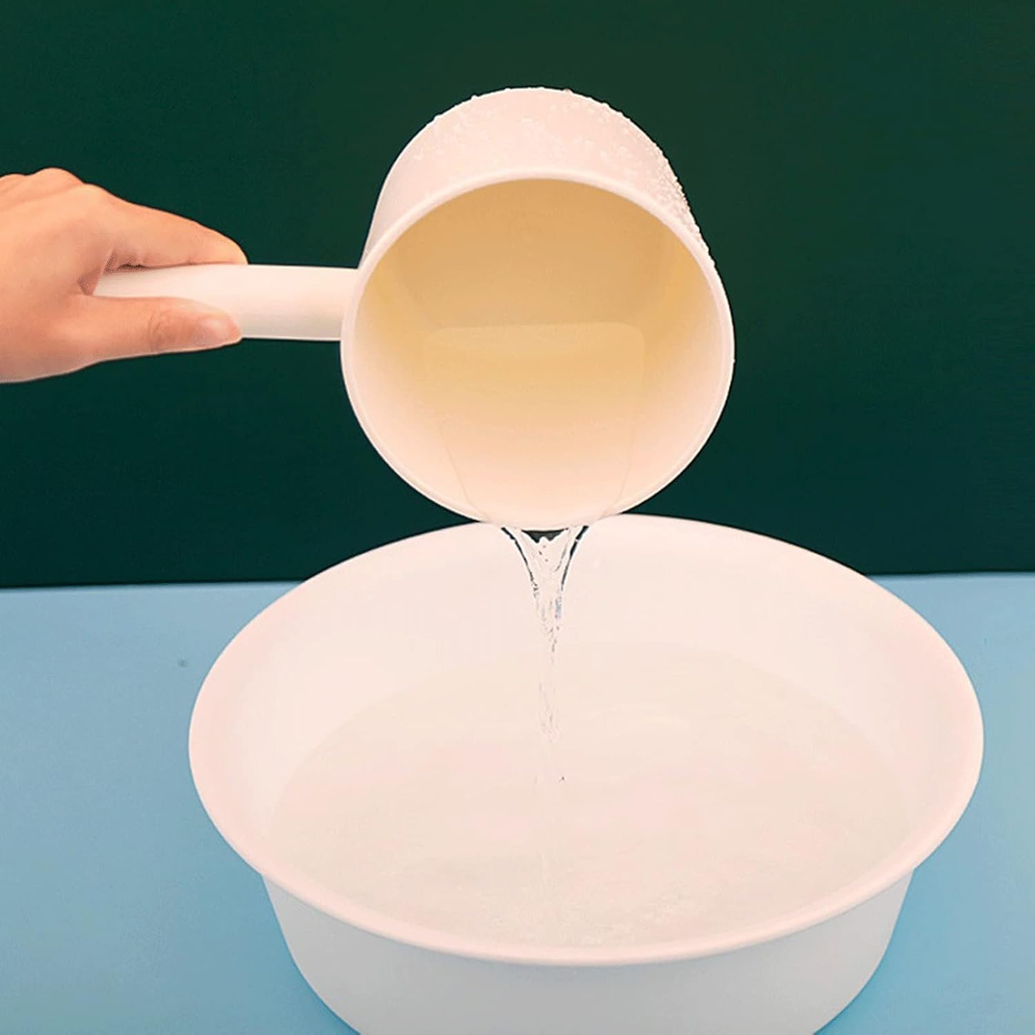 Long-Handled Transparent Water Scoop