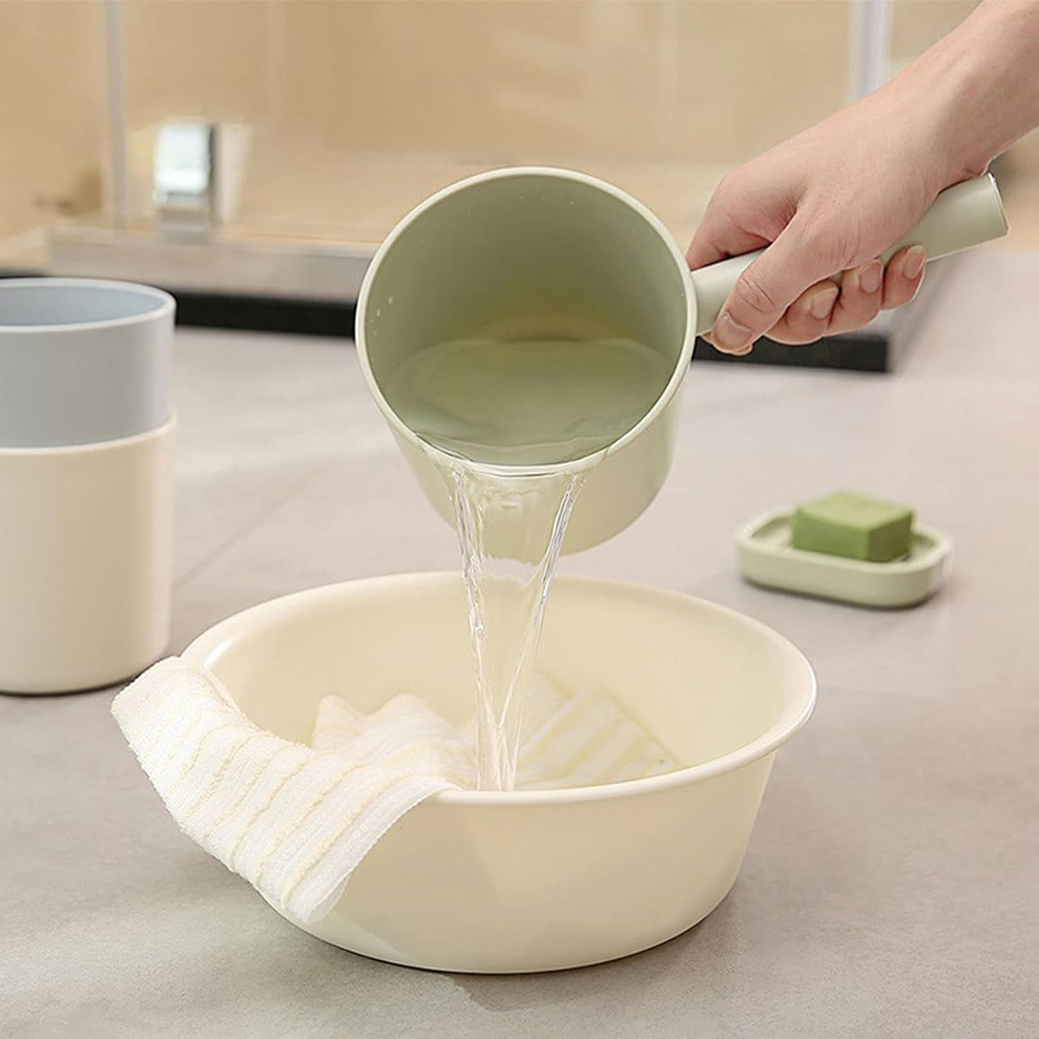 Sturdy Kitchen Water Scoop - One-Color Design