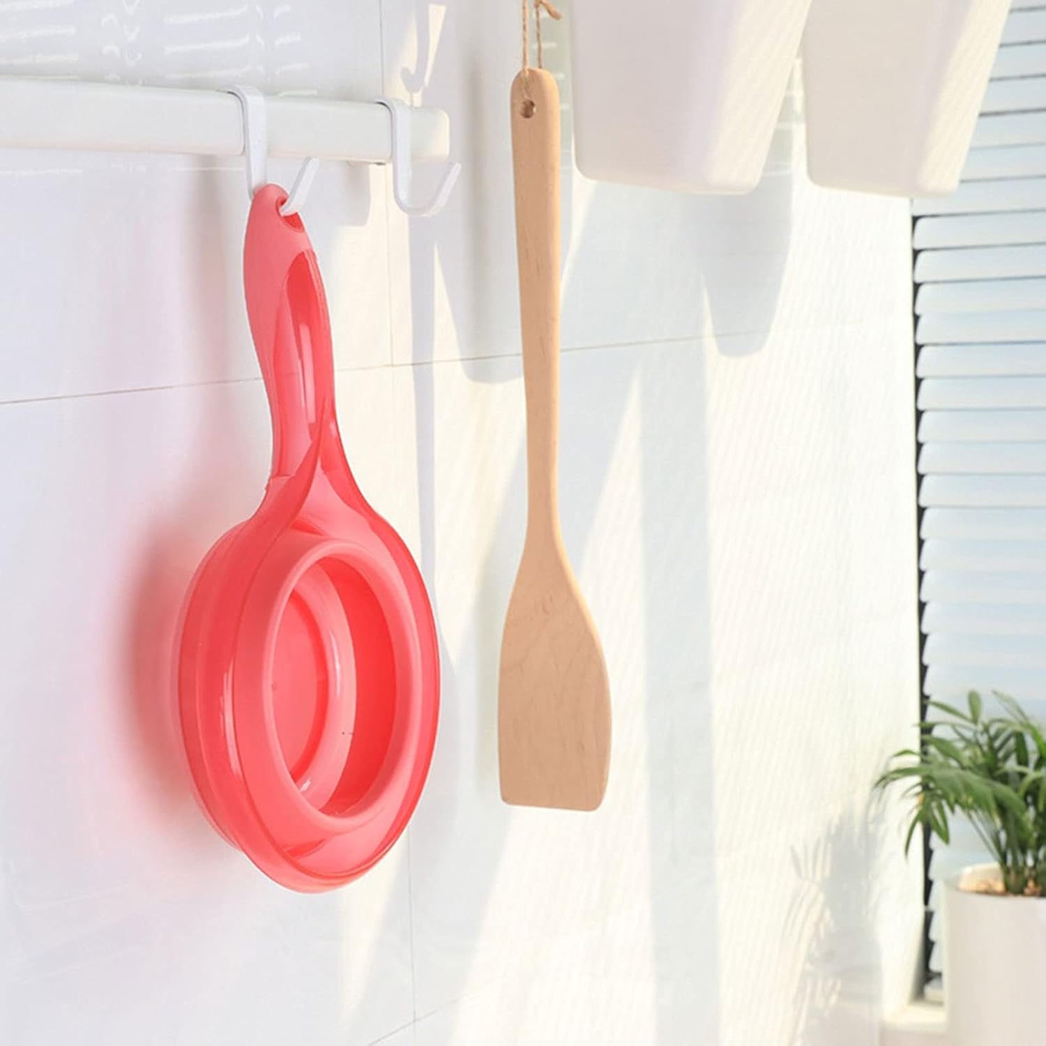 Eco-Friendly Collapsible Kitchen Spoon Perfect for Every Day or Travel