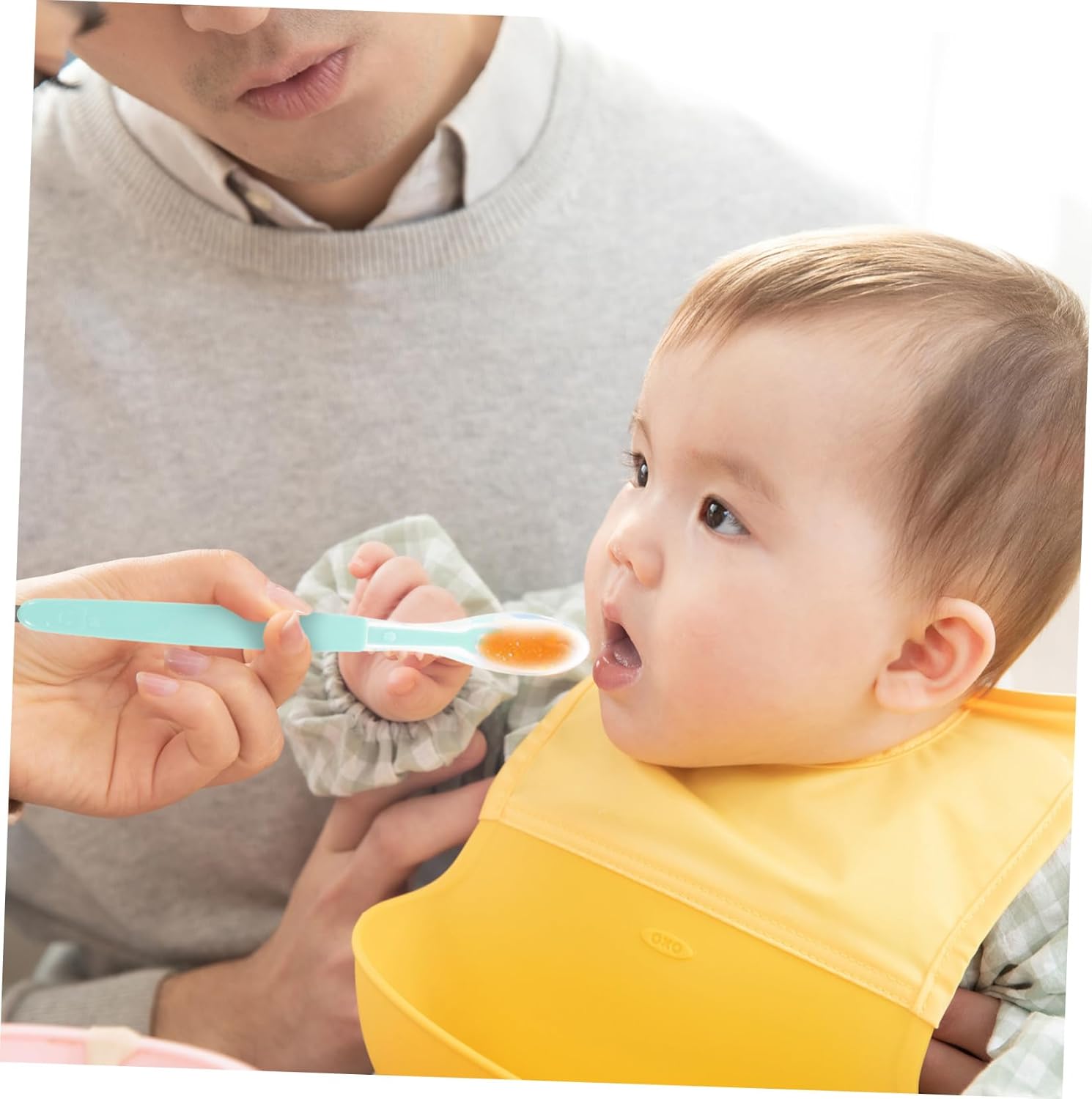 Perfect Baby Feeding Set with 2 Sulated Spoons Safe Easy and Organized