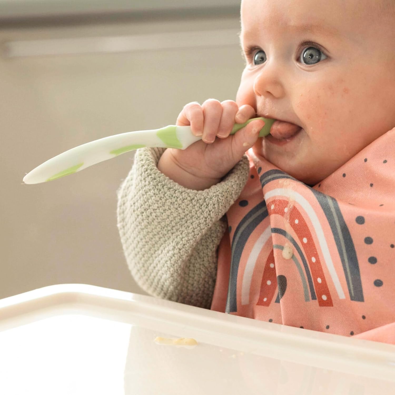 Nuby 6-Piece Weaning Set with Long Handles Fun Design for Babies